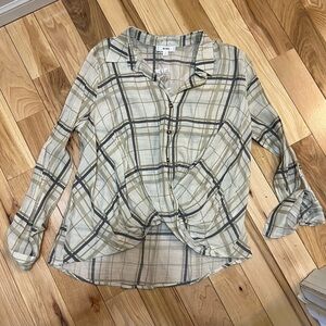 Plaid Button-Up Shirt - Womens